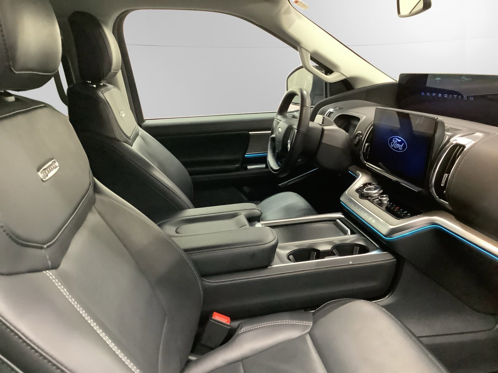 Certified 2025 Ford Expedition Max Platinum image 15