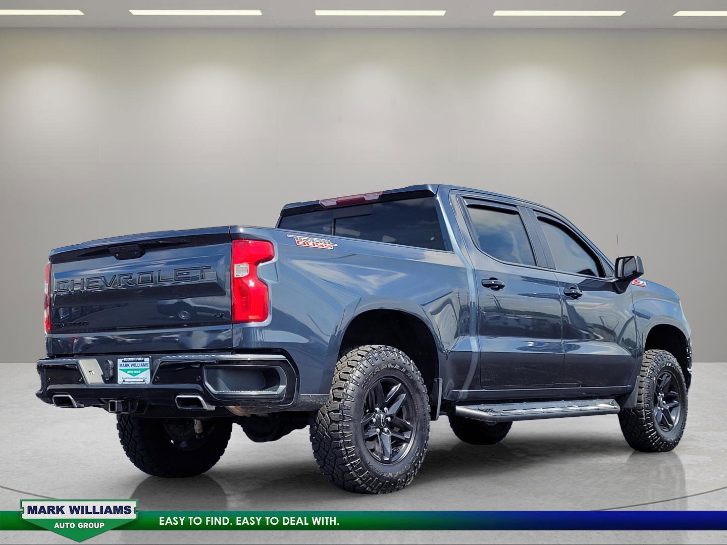 Used 2019 Chevrolet Silverado 1500 LT Trail Boss AWD/4WD image 4