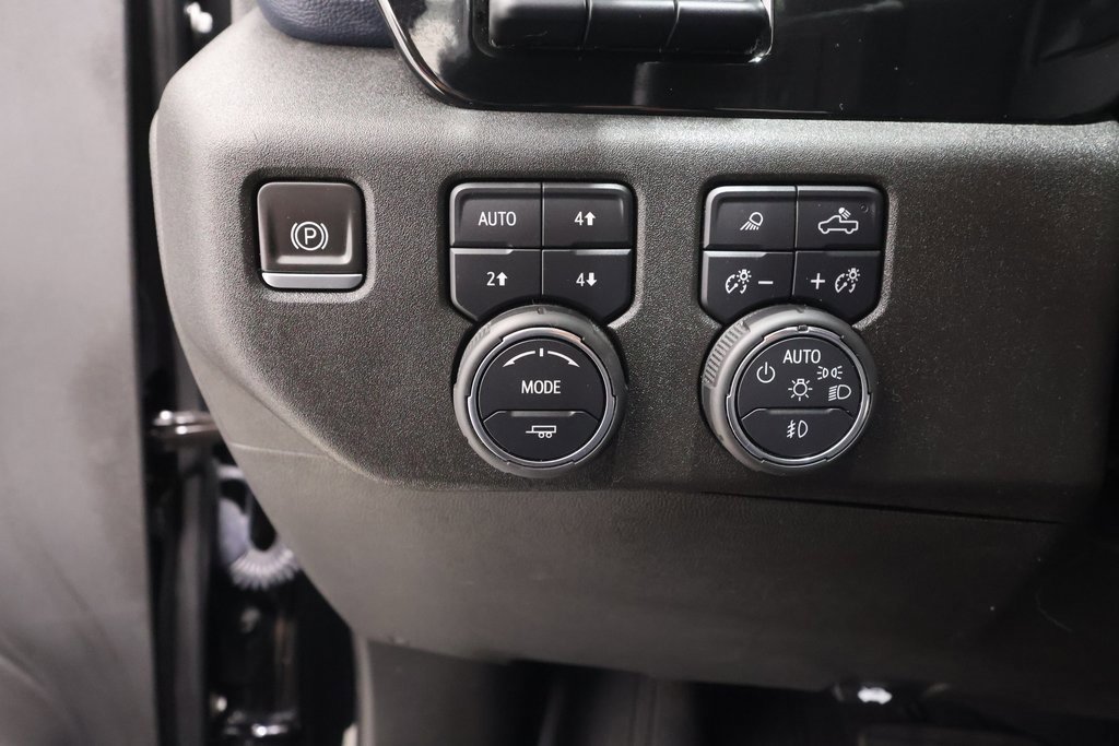 Used 2022 Chevrolet Silverado 1500 High Country w/ High Country Premium Package image 32