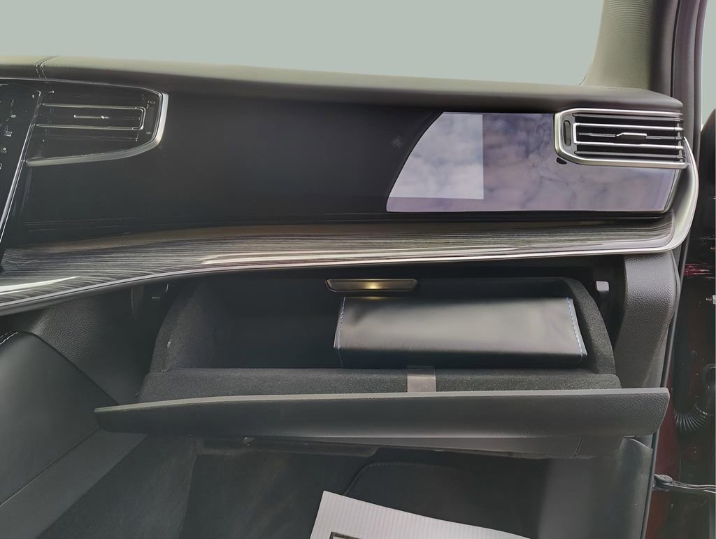 Used 2022 Jeep Wagoneer Series III w/ Flexible Seating Group image 36