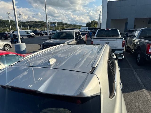 Used 2022 Toyota Highlander XLE AWD/4WD image 6