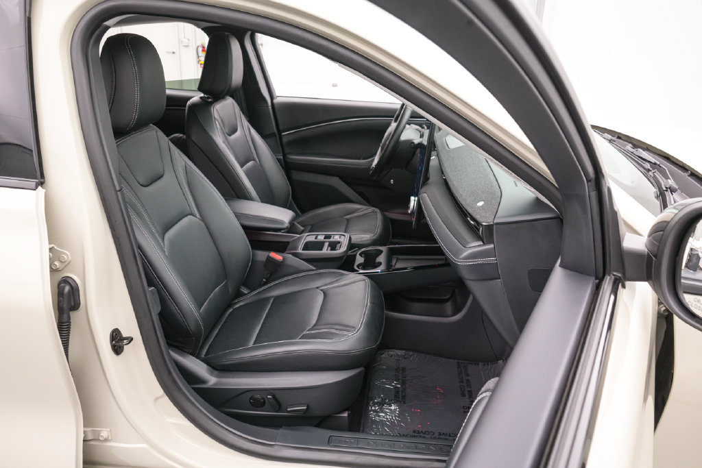 Certified 2025 Ford Mustang Mach-E Premium RWD image 23