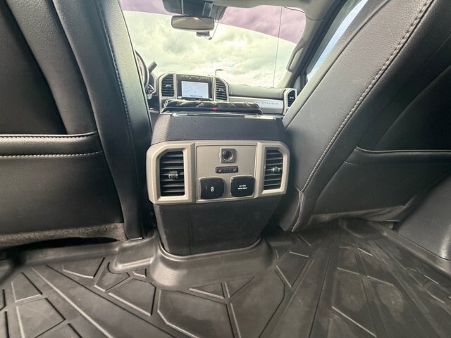 Certified 2020 Ford F350 Lariat w/ Tremor Off-Road Package AWD/4WD image 32