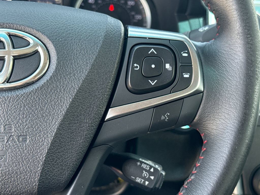 Used 2017 Toyota Camry SE FWD image 16