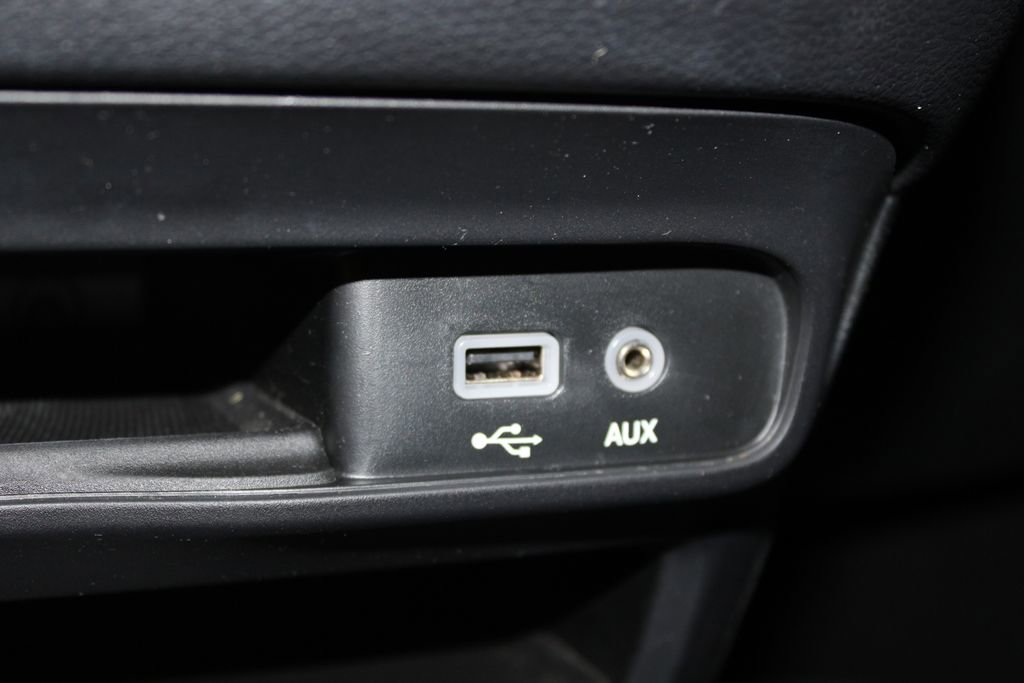 Used 2018 Chrysler Pacifica Touring-L w/ Premium Audio Group FWD image 46