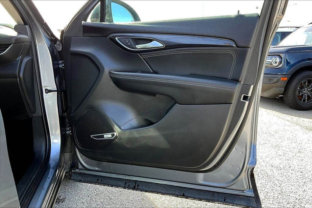 Used 2021 Buick Envision Essence w/ Technology Package I FWD image 23