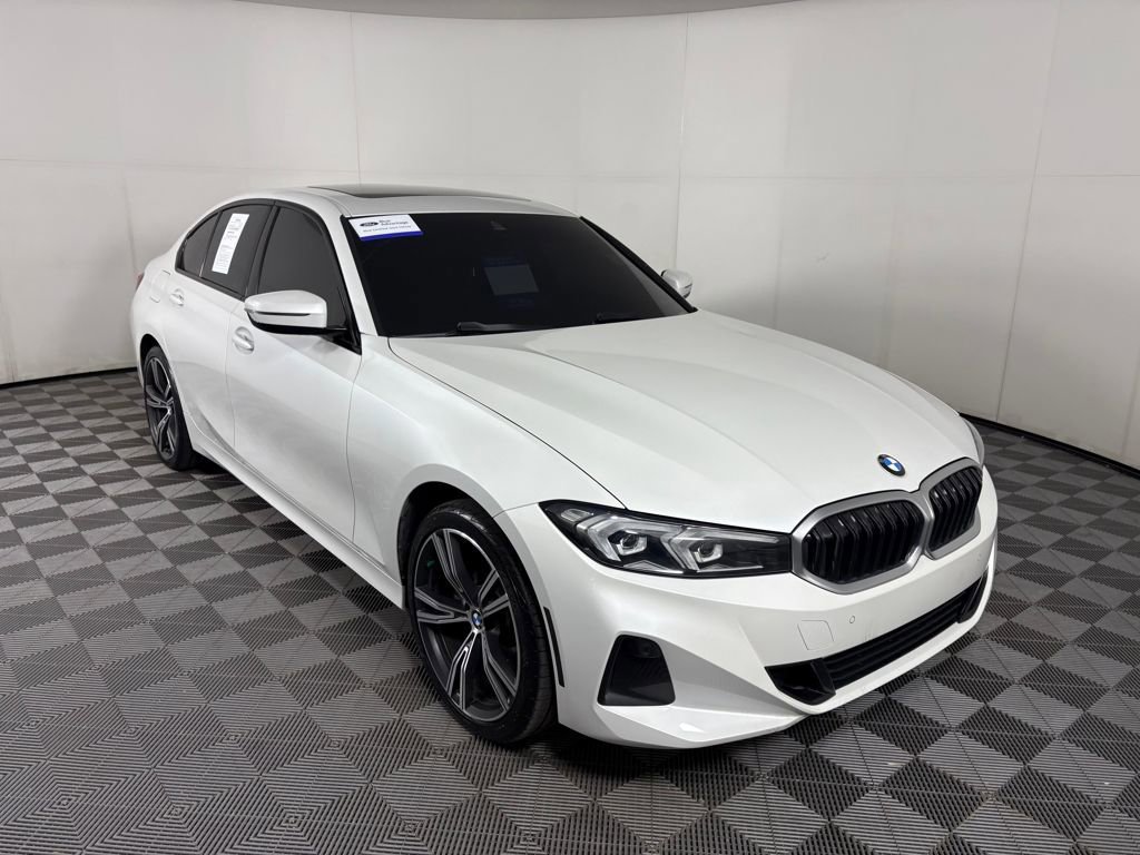 Used 2023 BMW 330i xDrive Sedan w/ Premium Package image 7