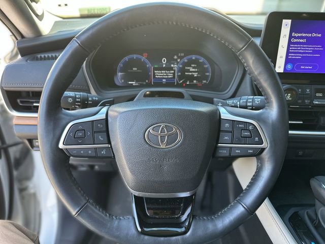 Used 2024 Toyota Grand Highlander AWD image 15