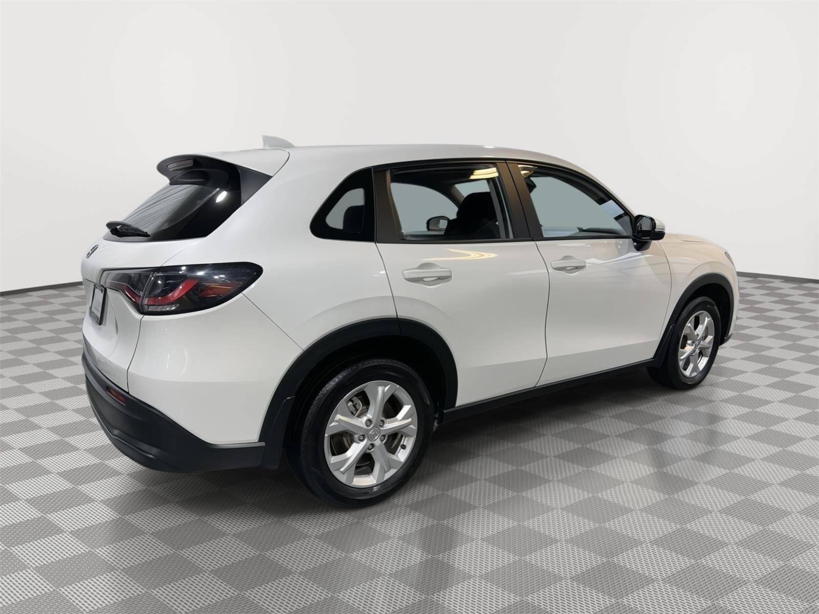 Used 2024 Honda HR-V LX image 7