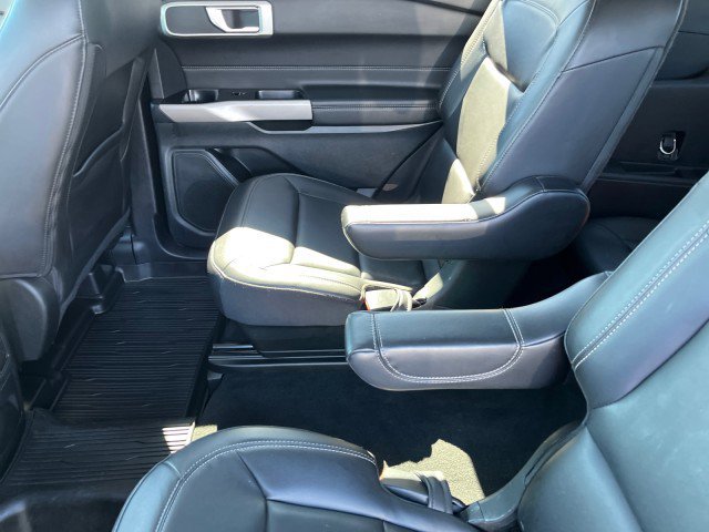 Certified 2022 Ford Explorer XLT w/ Equipment Group 202A image 28