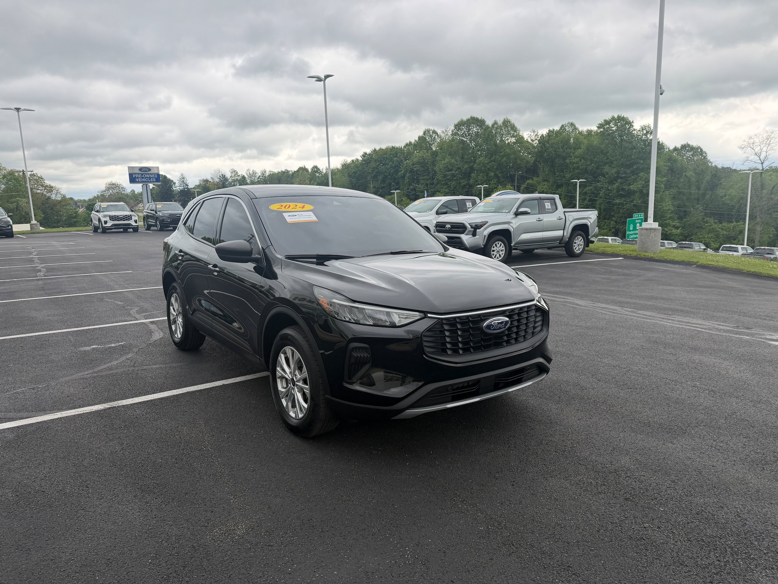 Certified 2024 Ford Escape Active AWD/4WD image 3