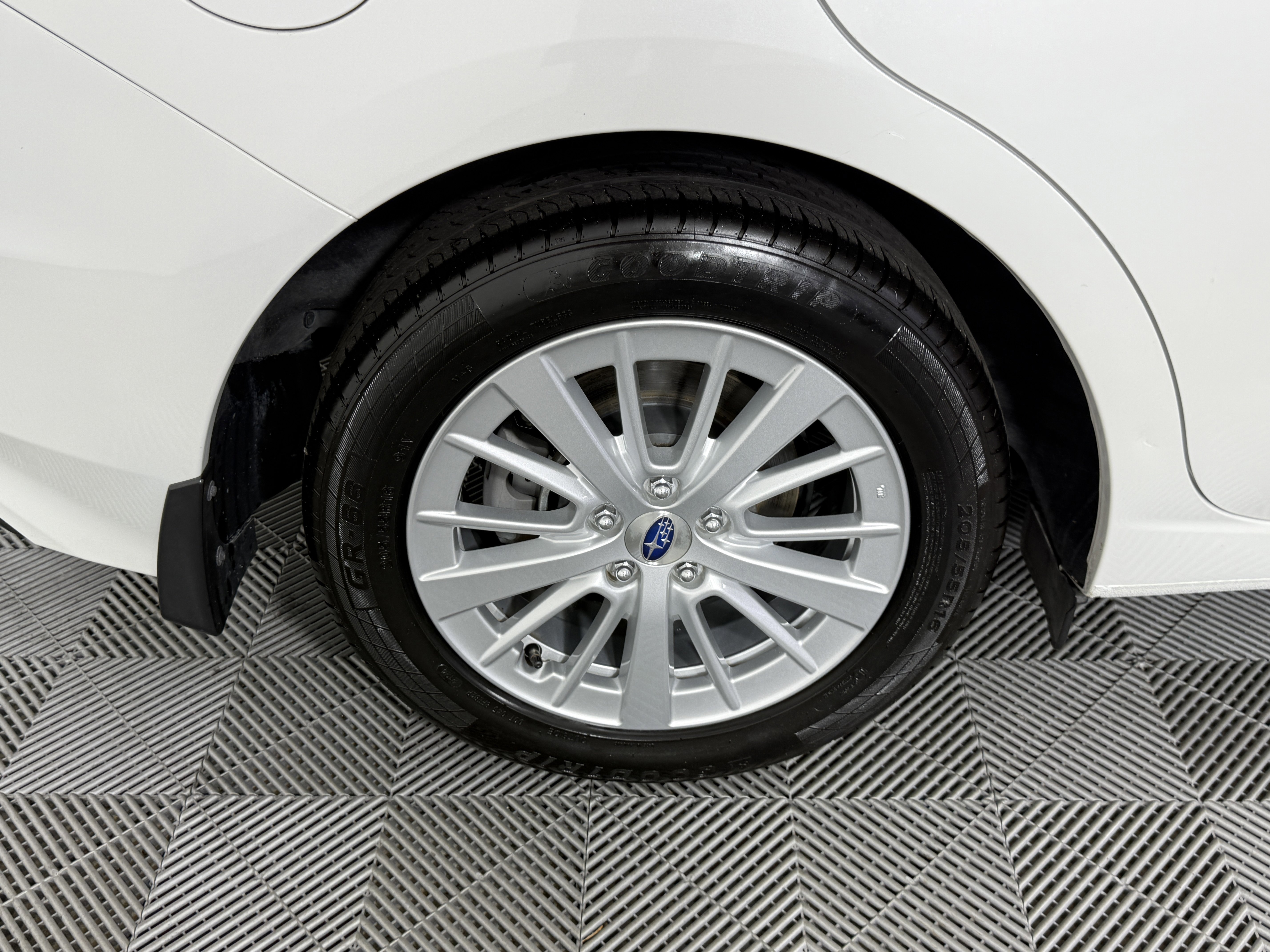 Used 2018 Subaru Impreza 2.0i Premium w/ Popular Package #2 image 27