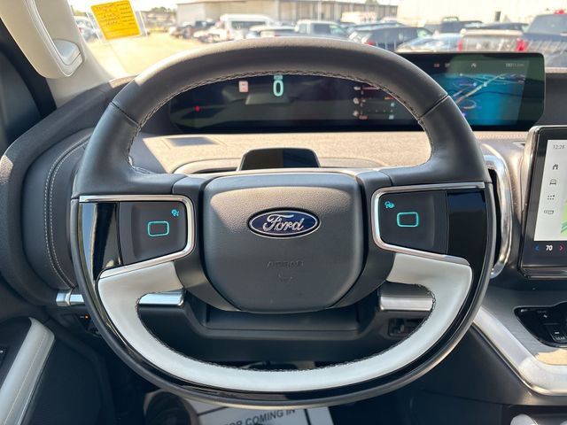 Certified 2025 Ford Expedition Platinum image 33