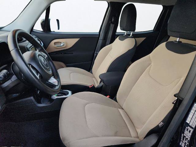 Used 2017 Jeep Renegade Latitude FWD image 10