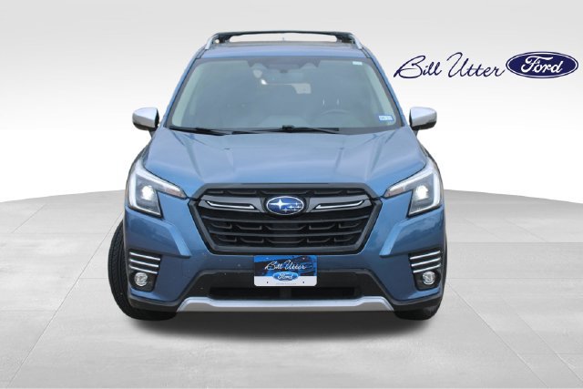Used 2022 Subaru Forester Touring AWD/4WD image 2