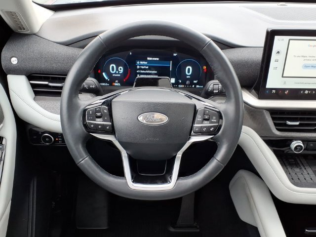 Certified 2025 Ford Explorer Platinum w/ LUX Leather Package AWD/4WD image 14