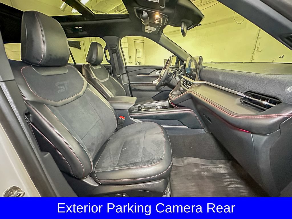Certified 2025 Ford Explorer ST AWD/4WD image 6