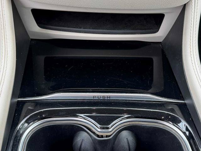 Used 2021 Chrysler Pacifica Limited w/ Premium & Safety Sphere Group AWD/4WD image 17