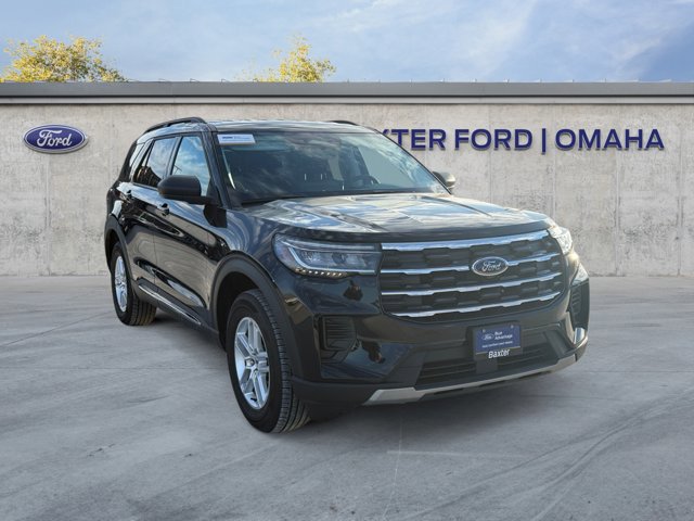 Certified 2025 Ford Explorer Active AWD/4WD image 1