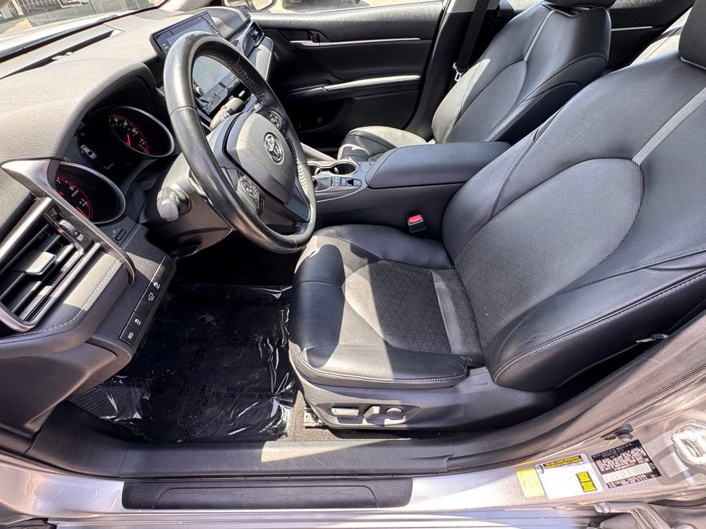 Used 2023 Toyota Camry XSE FWD image 17