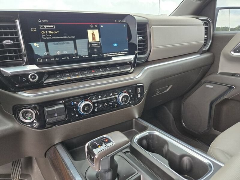 Used 2022 GMC Sierra 1500 SLT w/ SLT Premium Plus Package AWD/4WD image 23