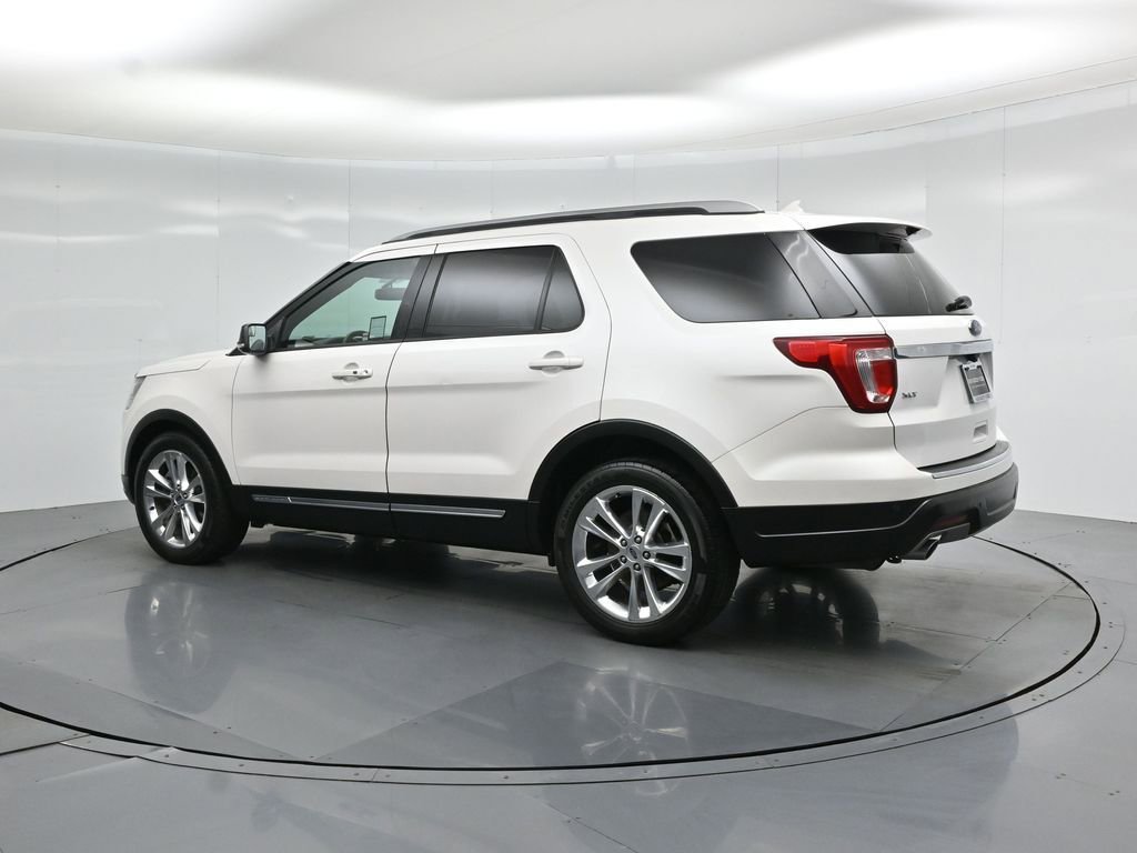 Certified 2018 Ford Explorer XLT w/ Equipment Group 202A FWD image 7