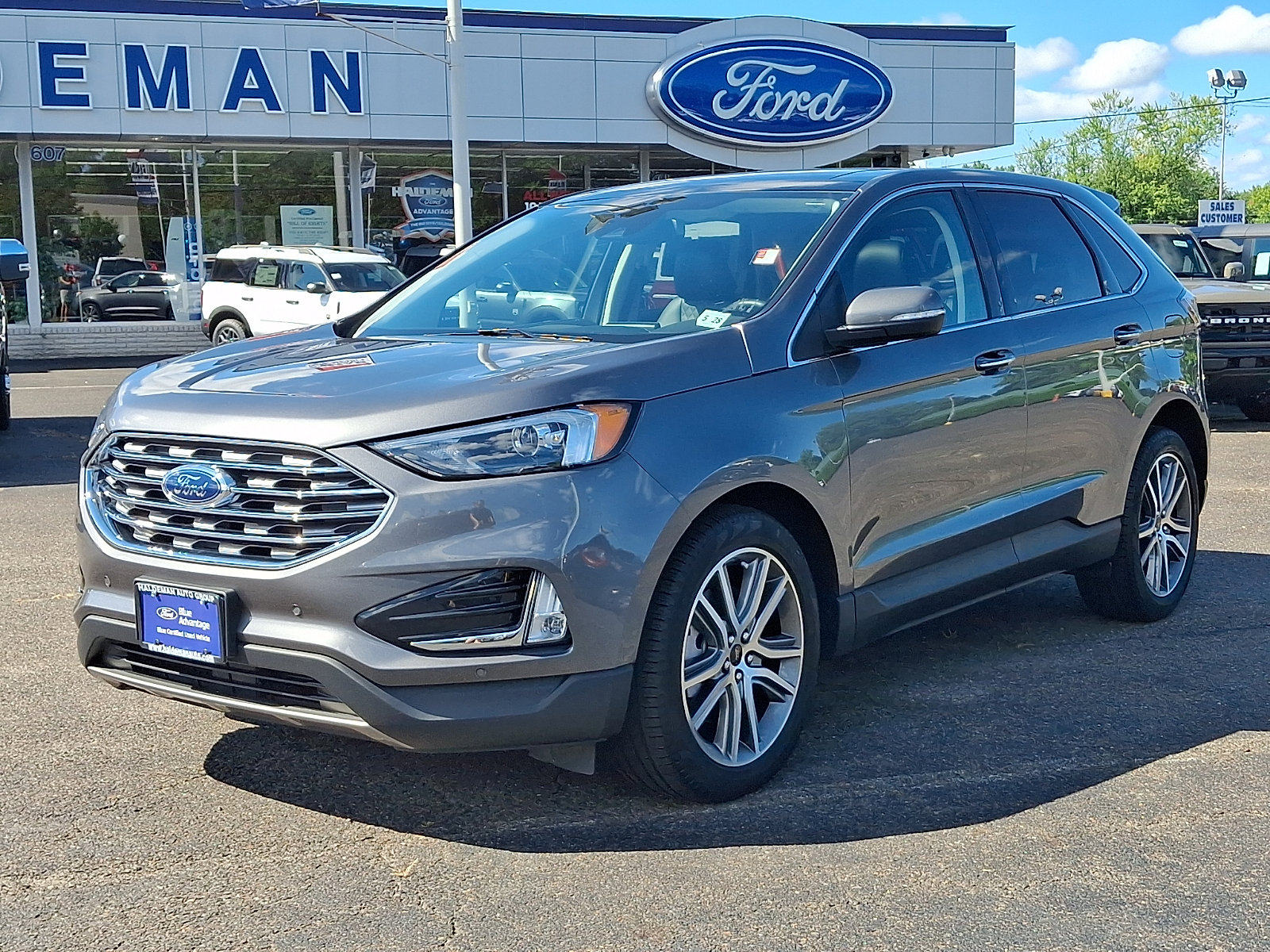 Certified 2023 Ford Edge Titanium AWD/4WD image 3