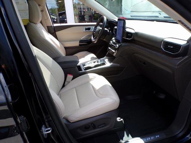 Certified 2022 Ford Explorer Platinum w/ Technology Package image 10