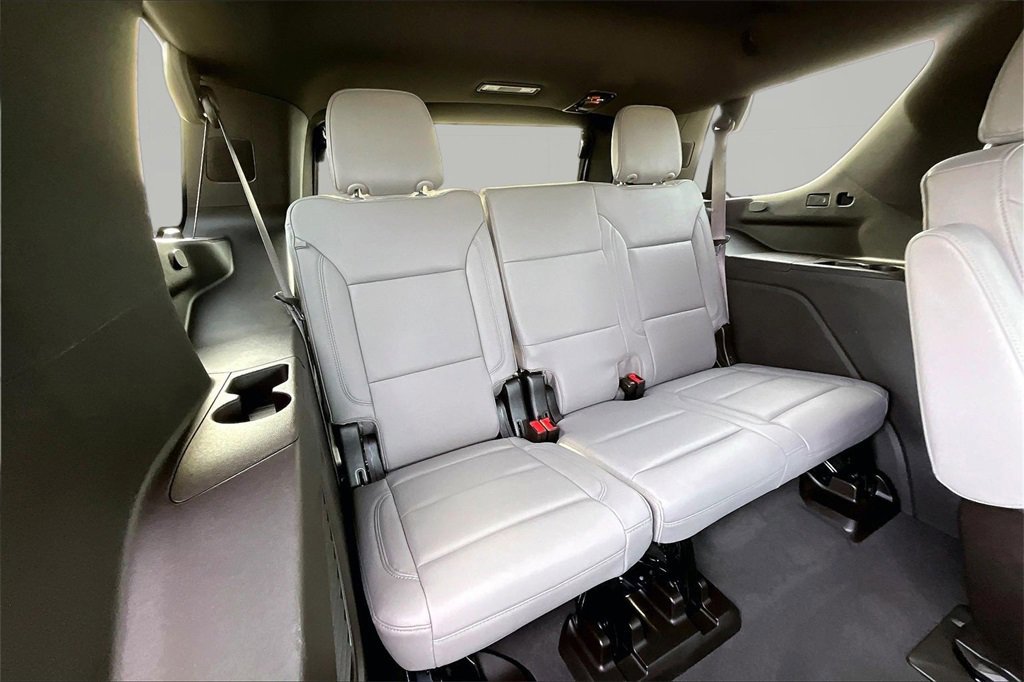 Used 2023 Chevrolet Tahoe Z71 w/ Luxury Package image 28