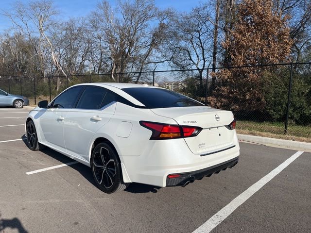 Used 2023 Nissan Altima 2.5 SR w/ SR Premium Package image 3