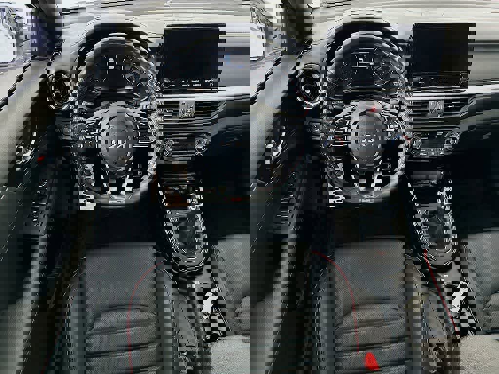 Used 2023 Kia Forte GT image 13