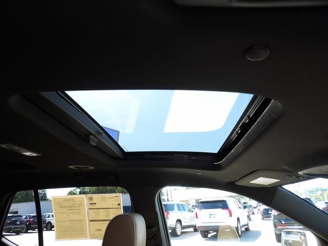 Used 2023 Chevrolet Traverse Premier w/ LPO, Floor Liner Package AWD/4WD image 12