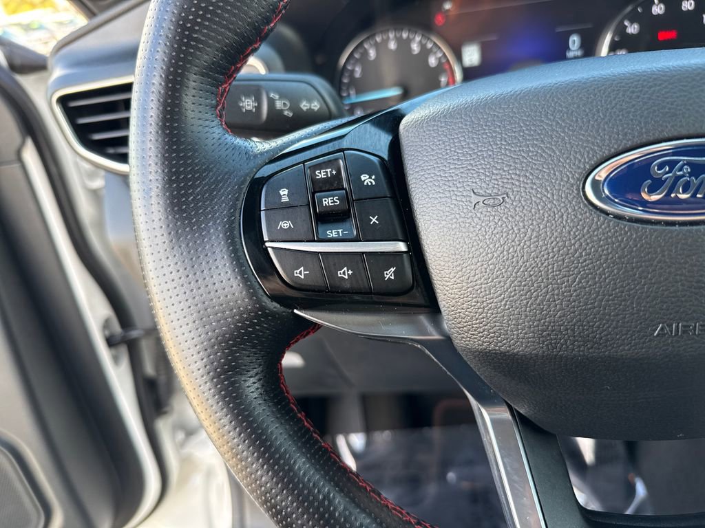 Certified 2022 Ford Explorer ST-Line image 15
