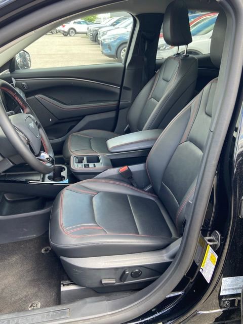 Certified 2025 Ford Mustang Mach-E Premium w/ Sport Appearance Package AWD/4WD image 5