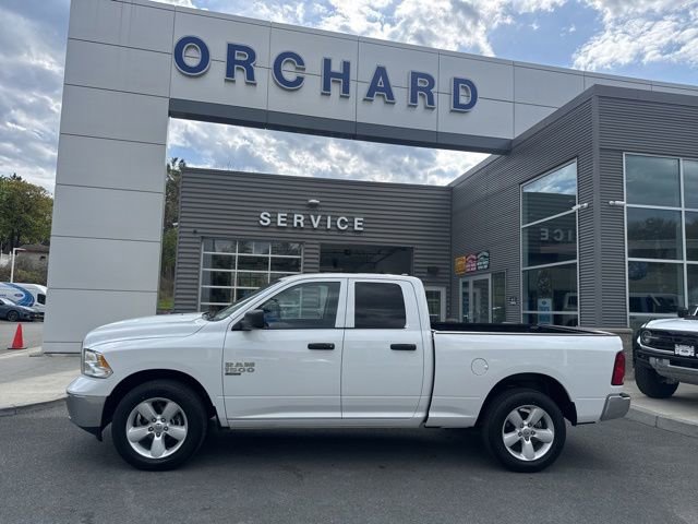 Used 2024 RAM 1500 Classic SLT AWD/4WD image 2