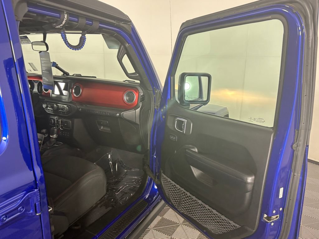 Used 2019 Jeep Wrangler Unlimited Rubicon AWD/4WD image 32