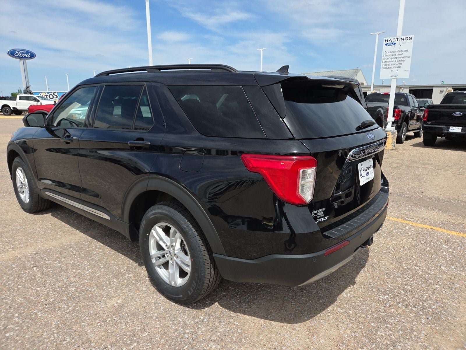 Certified 2023 Ford Explorer XLT w/ Equipment Group 202A AWD/4WD image 10