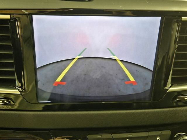Used 2019 Chrysler Pacifica Touring-L Plus w/ Tire & Wheel Group FWD image 34