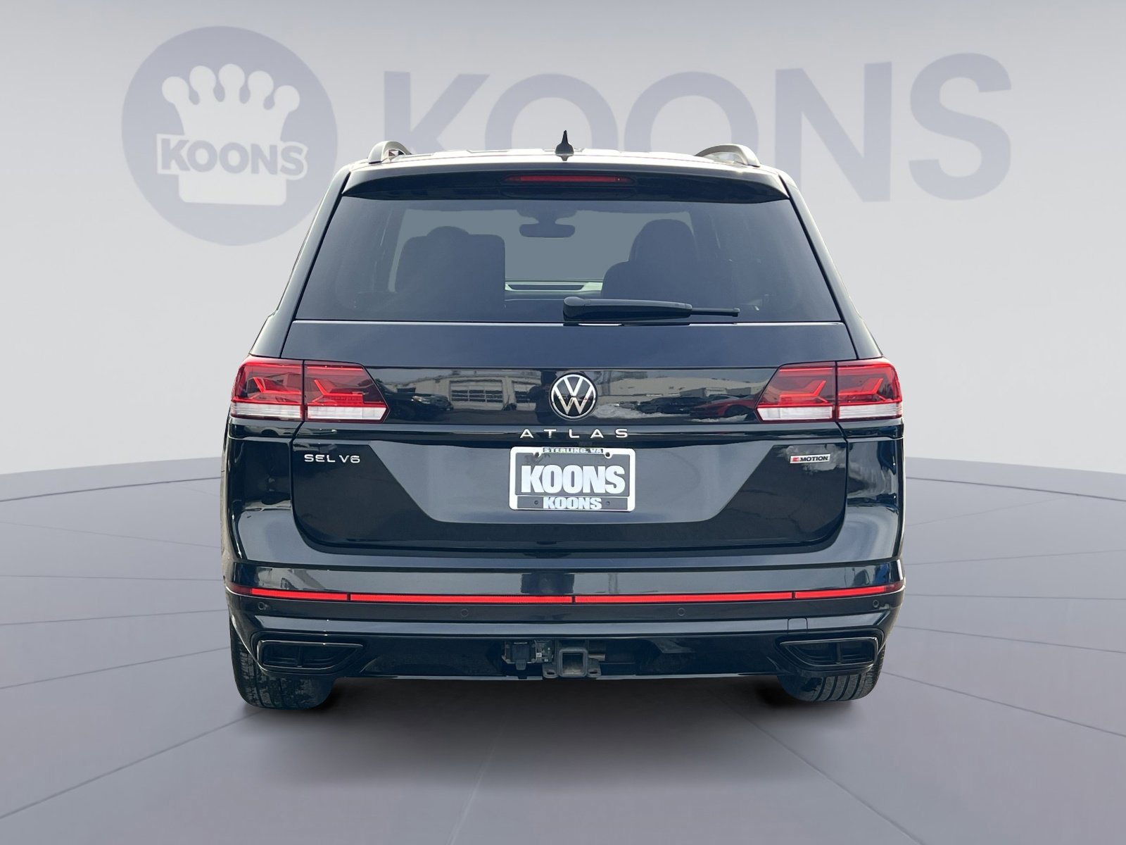 Used 2022 Volkswagen Atlas SEL R-Line image 4