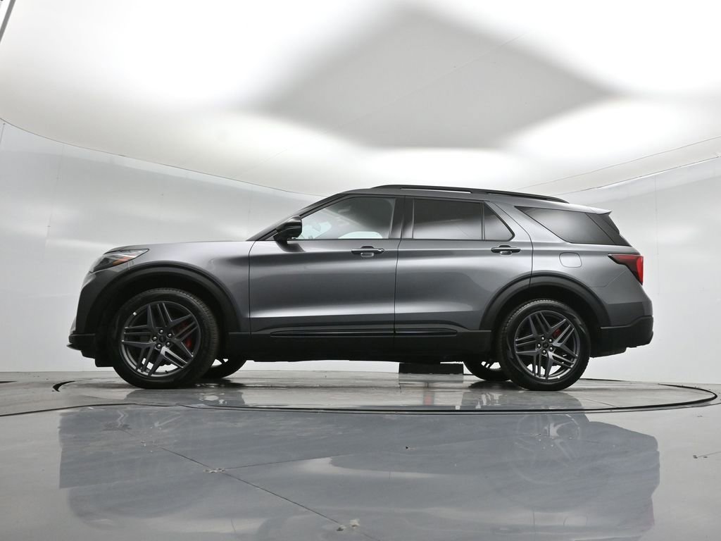 Certified 2025 Ford Explorer ST-Line w/ ST-Line Street Pack image 21