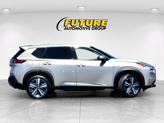 Used 2023 Nissan Rogue SL FWD image 3