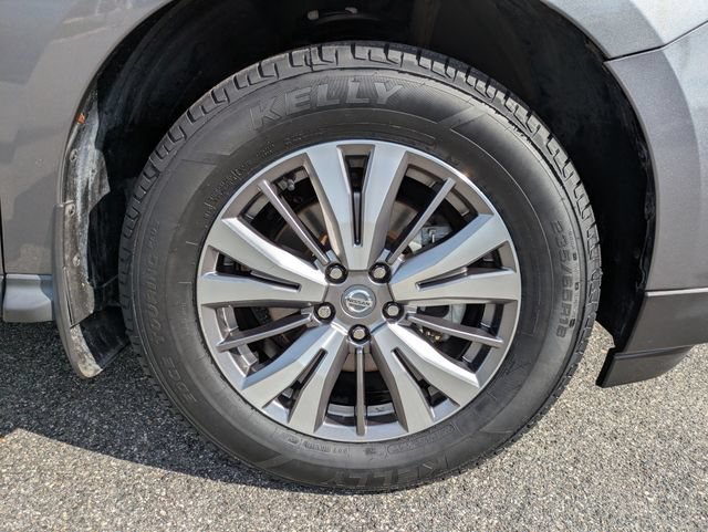Used 2020 Nissan Pathfinder S FWD image 11