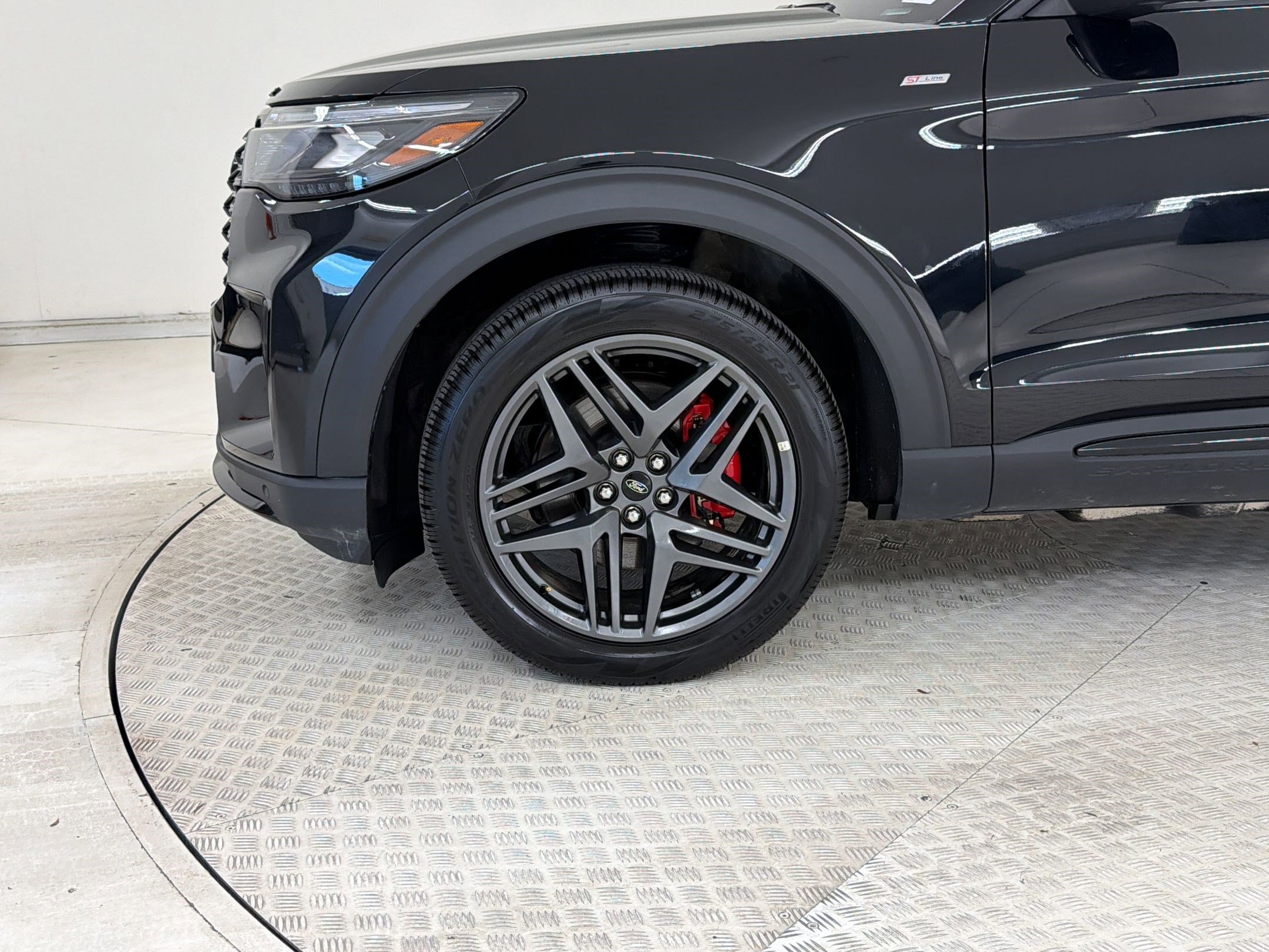 Certified 2025 Ford Explorer ST-Line w/ ST-Line Street Pack AWD/4WD image 12