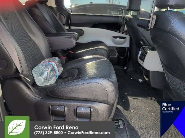 Used 2024 Kia Carnival SX Prestige image 12