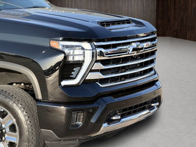 Used 2024 Chevrolet Silverado 2500 High Country w/ High Country Premium Package AWD/4WD image 16