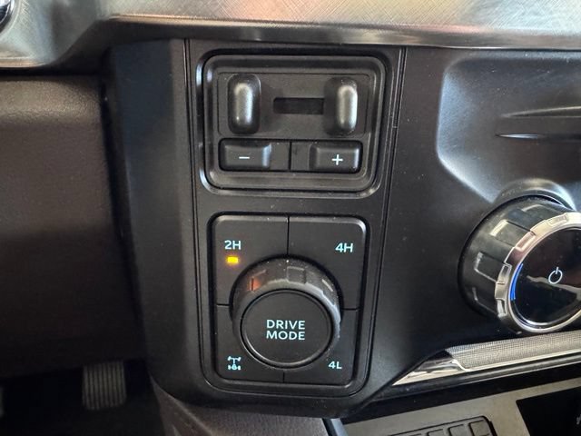 Certified 2025 Ford F250 King Ranch w/ FX4 Off-Road Package AWD/4WD image 23