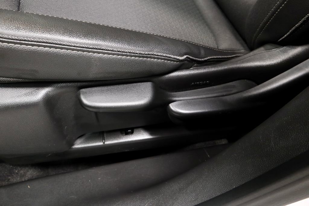 Used 2025 Buick Encore GX Preferred FWD image 23
