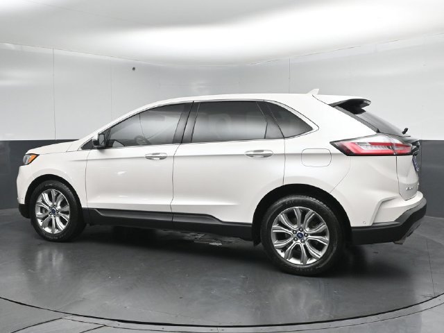 Certified 2019 Ford Edge Titanium w/ Equipment Group 301A AWD/4WD image 5