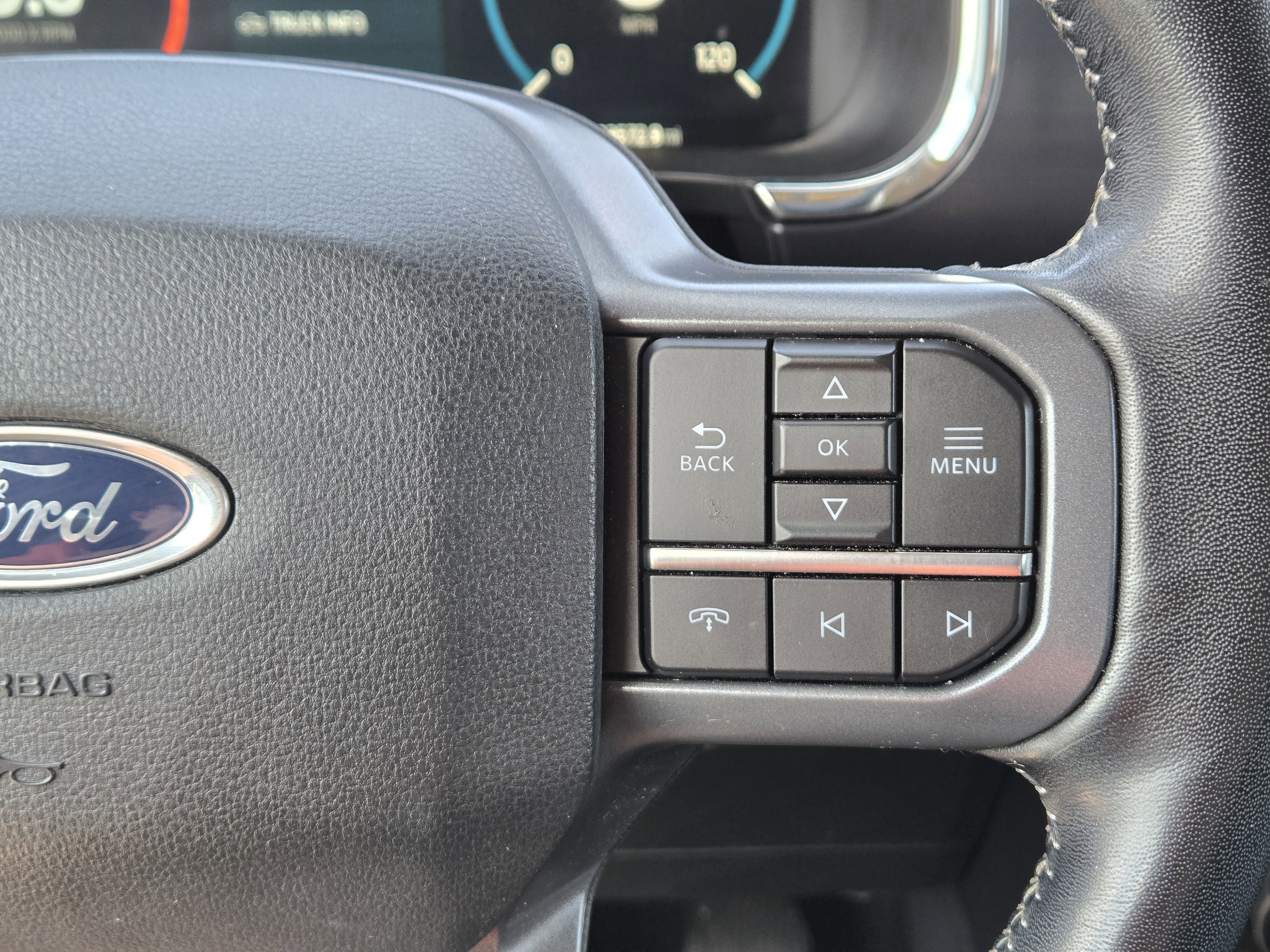 Certified 2023 Ford F150 Lariat w/ Trailer Tow Package AWD/4WD image 25