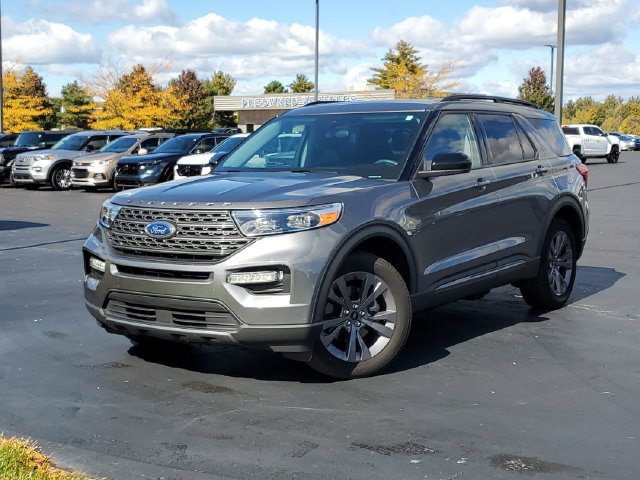 Certified 2023 Ford Explorer XLT w/ Equipment Group 202A AWD/4WD image 38